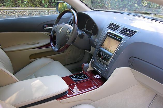 Das Gestühl ist unglaublich bequem und jeder findet eine passende Sitzposition