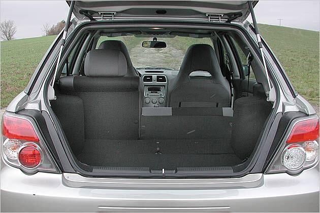 Nach dem Klappen der Rücklehne entsteht ein Stauraum von bis zu 1.266 Litern