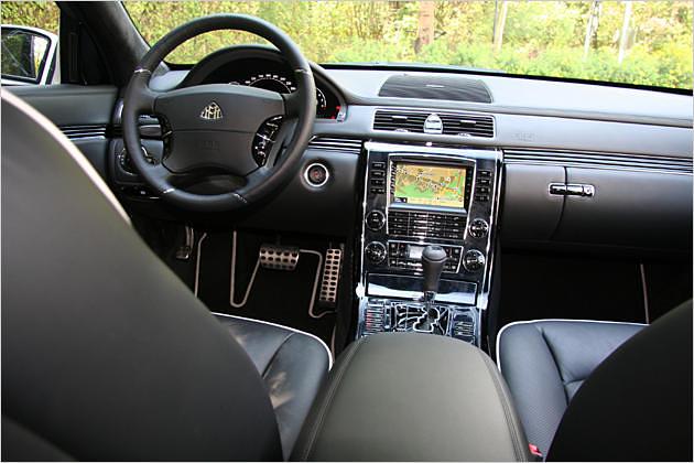 Alu-Pedale verleihen einen Hauch Sportlichkeit