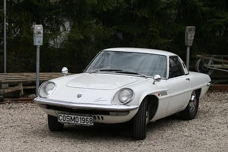 Faszination: Mazda 110 S Cosmo - Cosmonaut