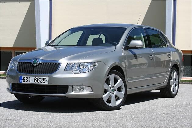 Skoda Superb: Die zweite Generation kommt größer und eleganter