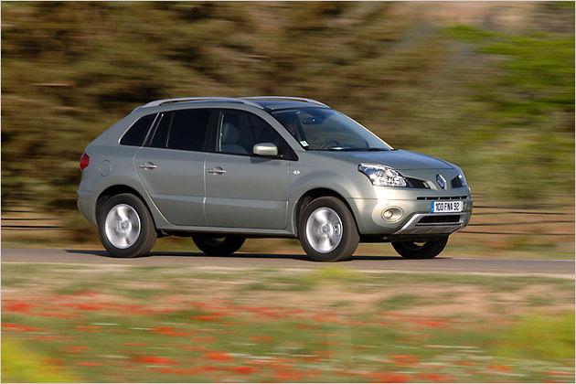 Typisch Renault: Der zweigeteilte Grill mit der Raute dazwischen