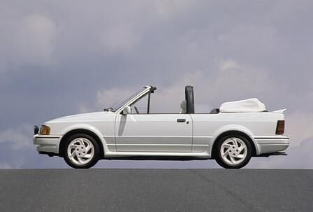 Ford Escort XR3i Cabrio All White 1988