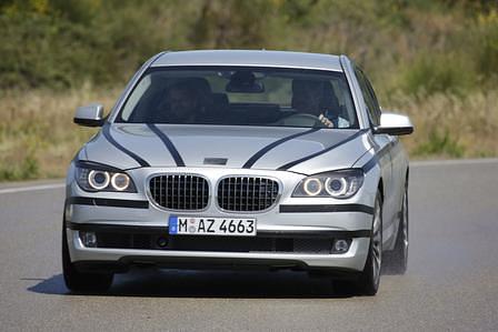 Fahrbericht: BMW 7er 750 Li - FC Bayern Dingolfing
