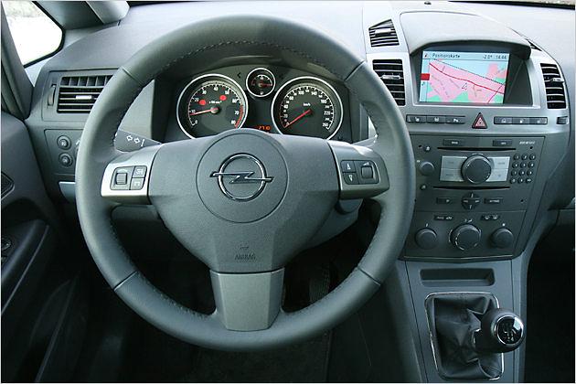 Das Cockpit ist übersichtlich gestaltet