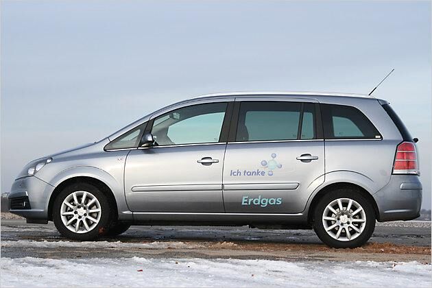 Einzig ein Aufkleber an der Seite verrät den ungewöhnlichen Kraftstoff