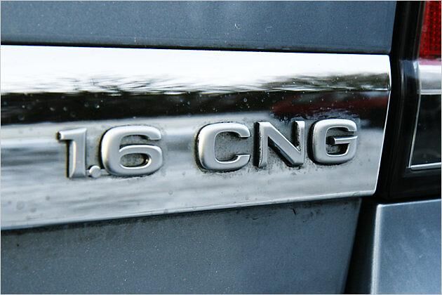 Das Kürzel CNG steht für "Compressed Natural Gas", also komprimiertes Erdgas