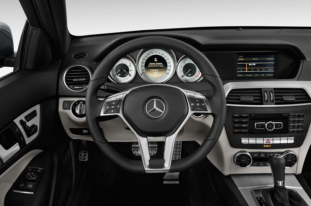 Mercedes C-Class (Baujahr 2011) - 2 Türen Lenkrad