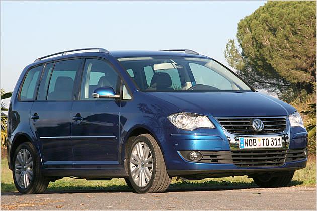 Die flach liegende Frontscheibe ist typisch für Vans und Kompaktvans