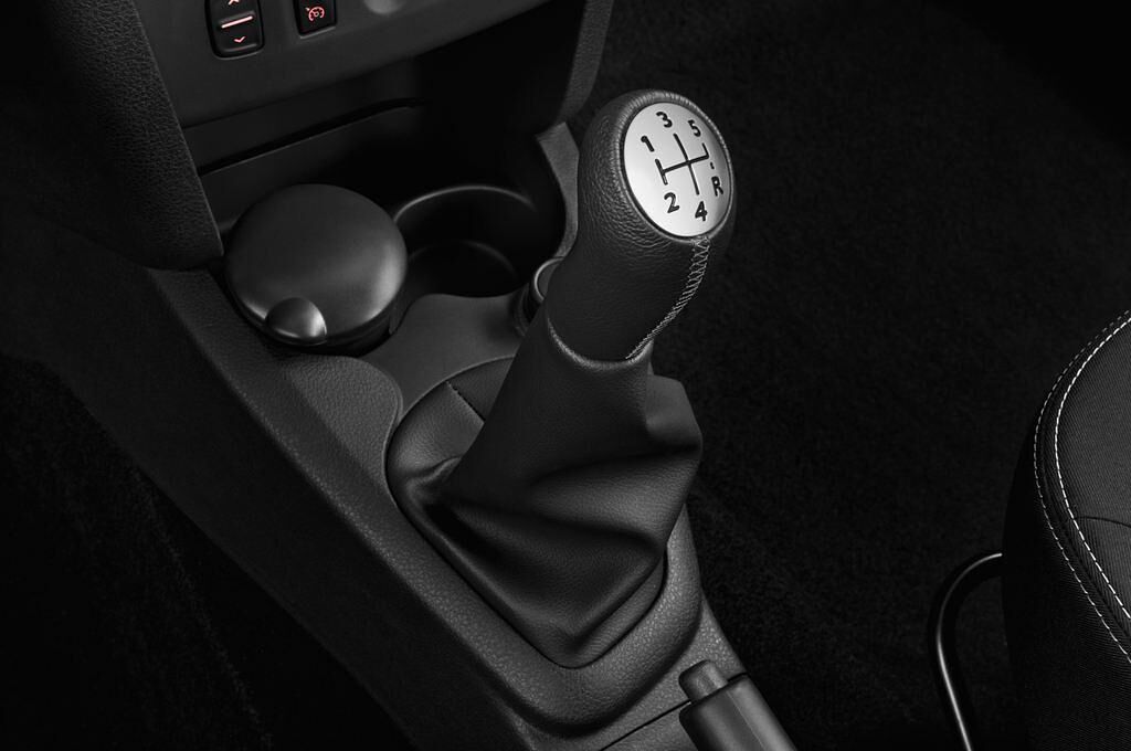 Dacia Logan (Baujahr 2013) Prestige 5 Türen Schalthebel