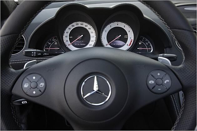 Die Anzeigen kommen dem Betrachter förmlich entgegen