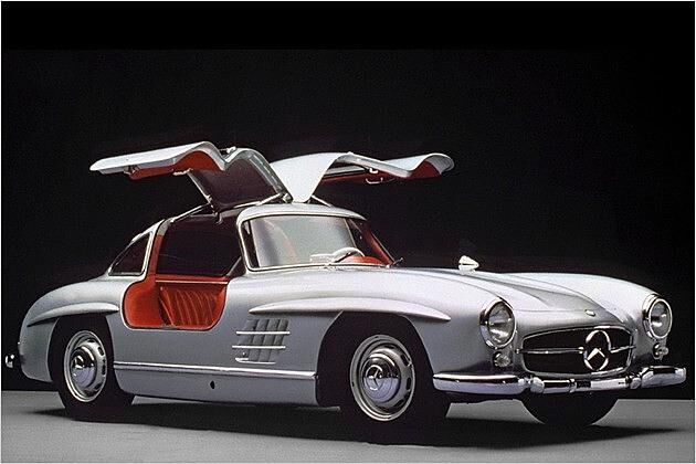 ... 1954 mit dem Mercedes 300 SL Flügeltürer