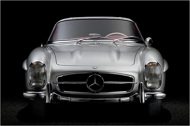 Beim Roadster wirken die Motorhauben-Sicken noch auffälliger