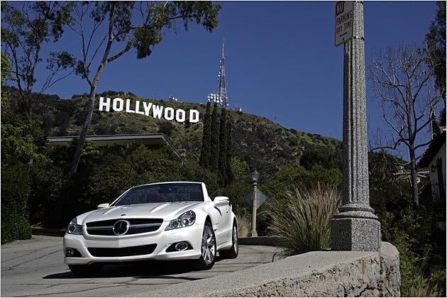In Hollywood kamen weiße Autos schon immer gut