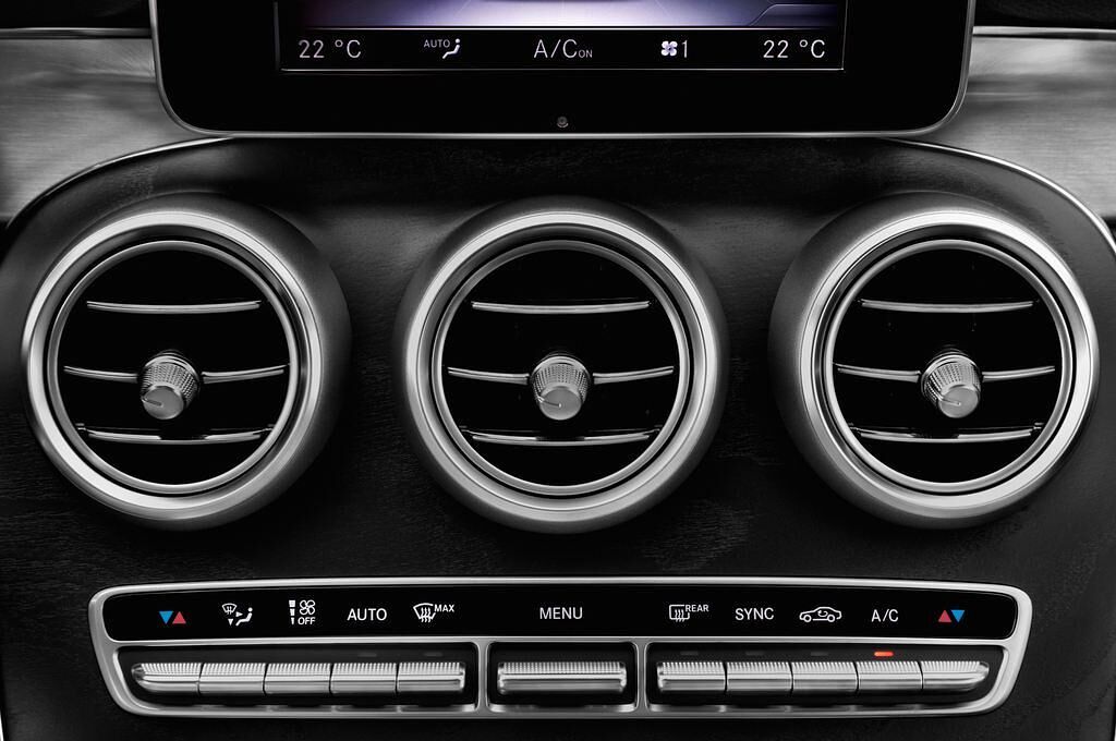 Mercedes C-Class (Baujahr 2017) AMG Line 2 Türen Lüftung
