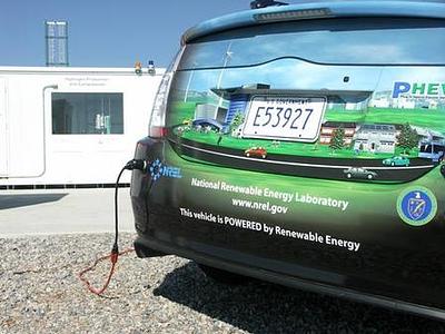 Technik: Toyota Prius Plug-In - Das Zweieinhalb-Liter-Auto
