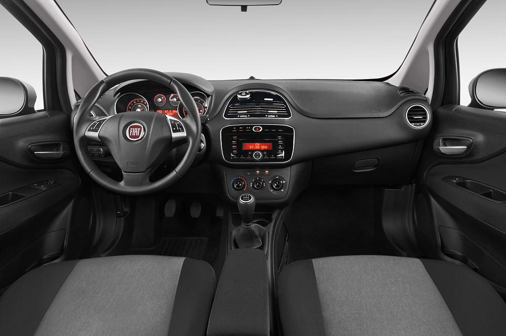 FIAT Punto (Baujahr 2014) Pop 5 Türen Cockpit und Innenraum