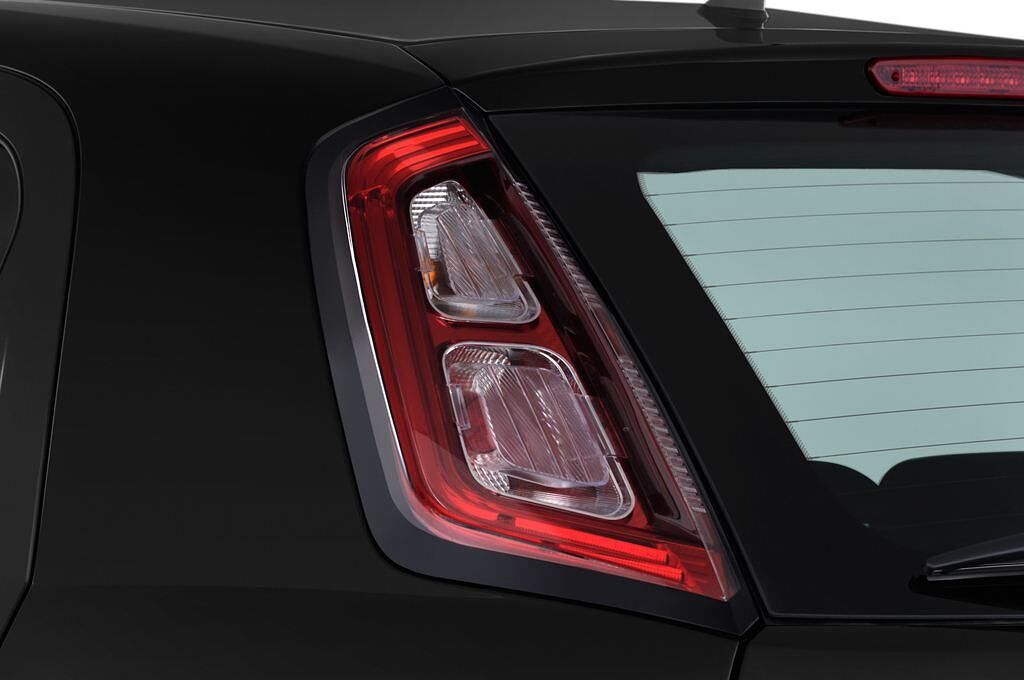 FIAT Punto (Baujahr 2014) Pop 5 Türen Rücklicht