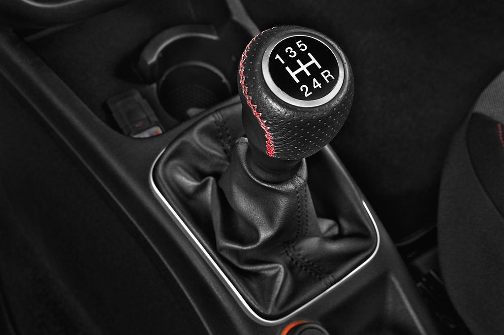 FIAT Punto Evo (Baujahr 2011) Dynamic 3 Türen Schalthebel