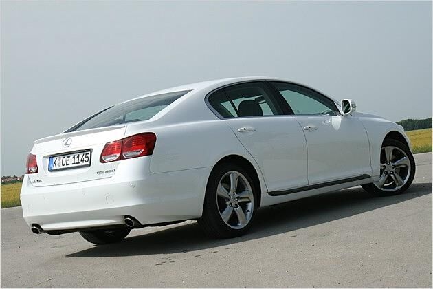 Traum in Weiß: Unser Testwagen fällt wegen seiner Farbe auf