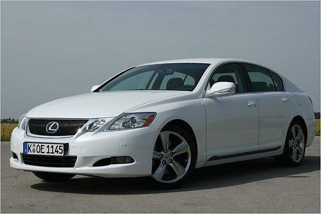 Dynamisches Schuhwerk: Die 18-Zöller sind ab Werk dabei