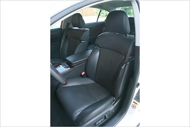 Die Sitze geben einen guten Seitenhalt