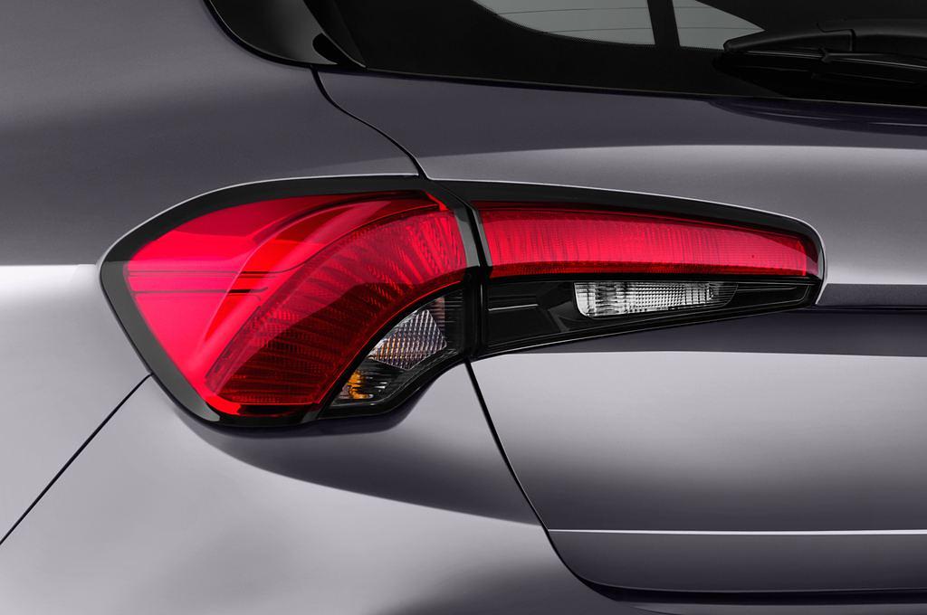 FIAT Tipo (Baujahr 2016) Lounge 5 Türen Rücklicht