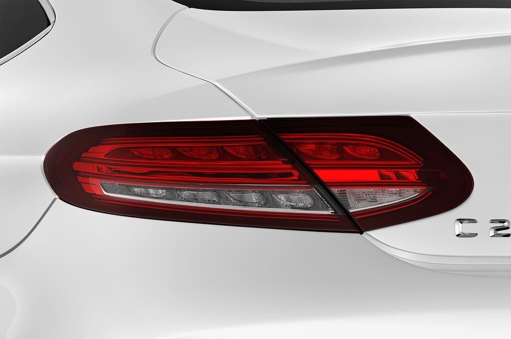 Mercedes C-Class (Baujahr 2017) AMG Line 2 Türen Rücklicht