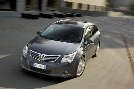 Fahrbericht: Toyota Avensis 2.0 D-4D - Biedermann mit Knack-Popo