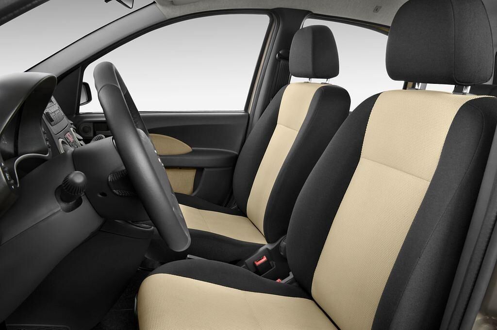 FIAT Panda (Baujahr 2010) Cross 5 Türen Vordersitze