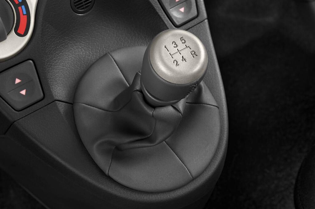 FIAT Panda (Baujahr 2010) Cross 5 Türen Schalthebel