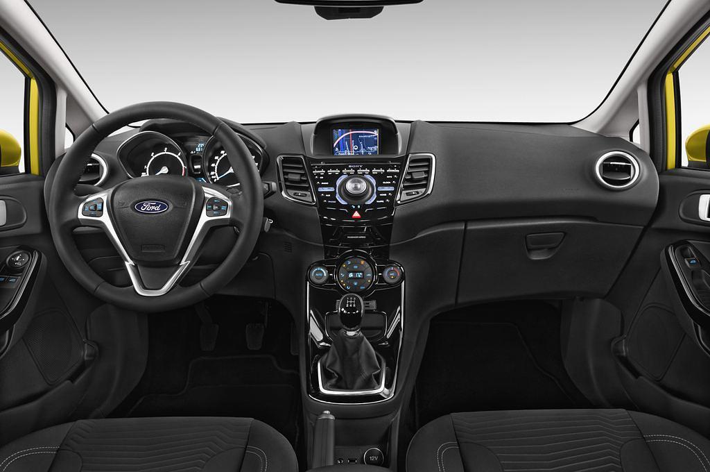Ford Fiesta (Baujahr 2013) Titanium 5 Türen Cockpit und Innenraum