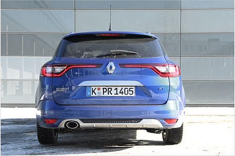 Am Heck gibt es einen angedeuteten Diffusor