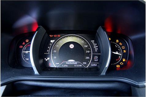 Der digitale Tacho ist schön anzuschauen