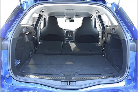 Bei umgelegter Rückbank passen 1.504 Liter in den Grandtour