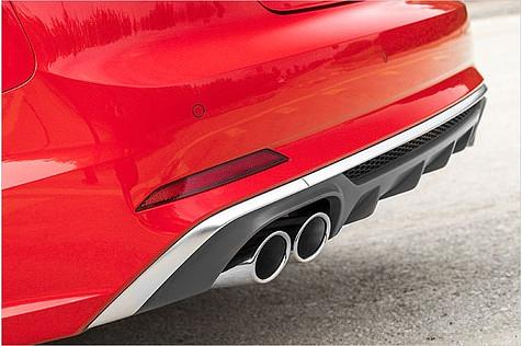 Der V6-Sound kommt im Cabrio noch direkter beim Fahrer an