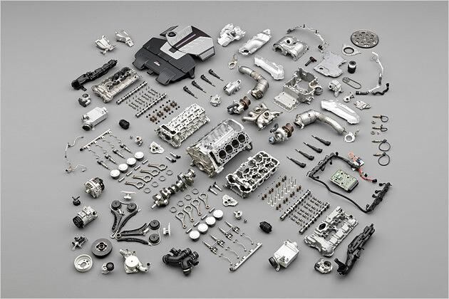 Zusammengebaut ergeben diese Teile einen der potentesten Achtzylinder der Welt