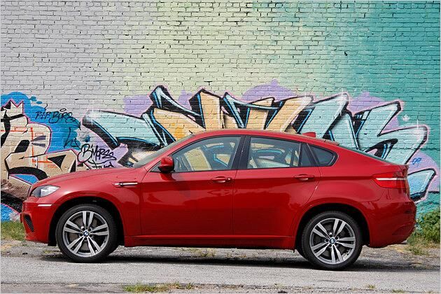 Nur ungern verabschieden wir uns von diesem reinrassigen Sportwagen im Tarnanzug