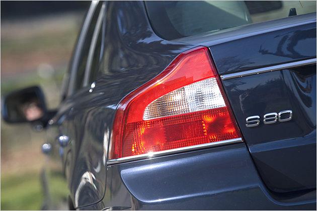 Neu sind auch die Zierleisten unterhalb der Rückleuchten