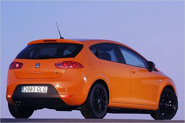 Die schwarzen Felgen lassen den Sport-León richtig böse aussehen