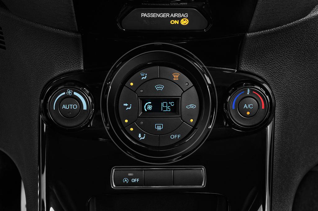 Ford Fiesta (Baujahr 2014) Sport 3 Türen Temperatur und Klimaanlage