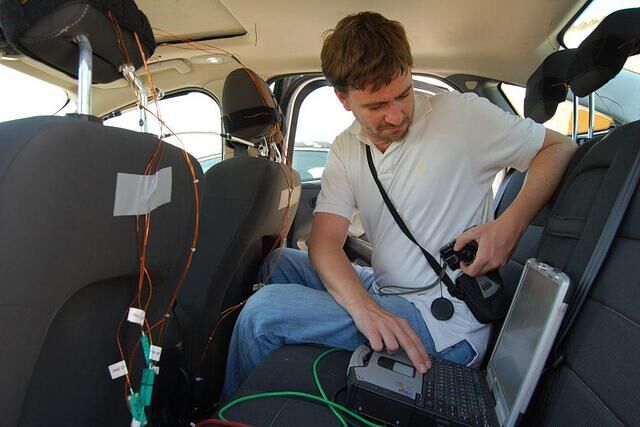 Bei über 40 Grad haben die Testingenieure ein vitales Interesse daran, dass die Klimaanlage des neuen Focus funktioniert. Foto: 