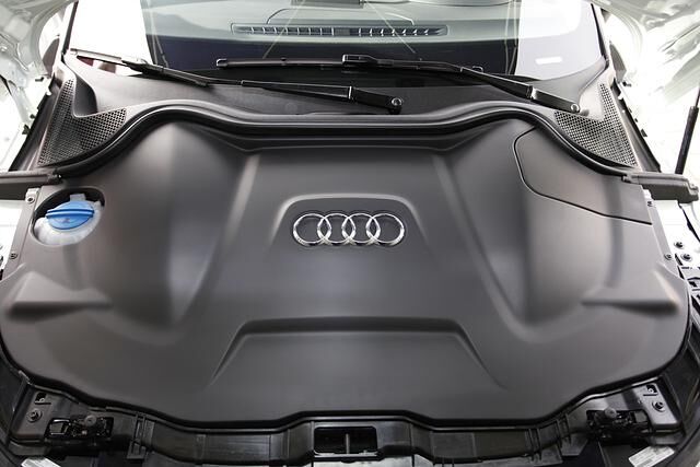 Der e-tron schafft er den Sprint auf 100 km/h in 10,2 Sekunden