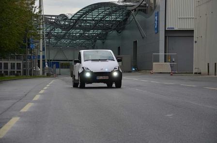 Das BOmobil ist bis zu 120 km/h schnell...