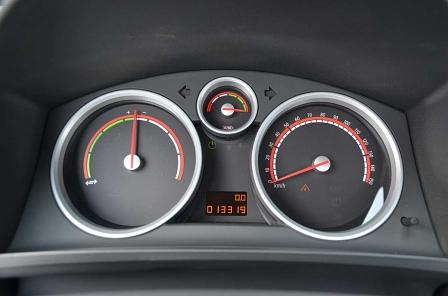 Die Batterie ist luftgekühlt und wiegt 380 Kilogramm.