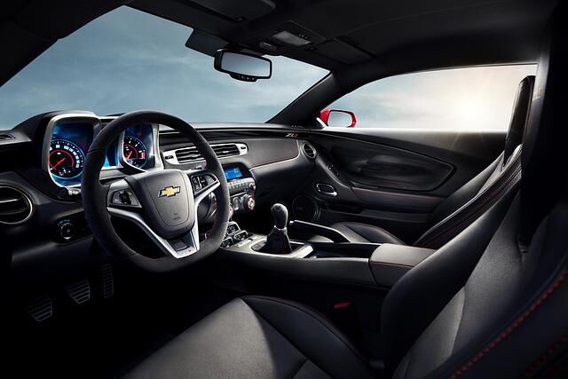 Sportlich ist der Innenraum ausgestattet