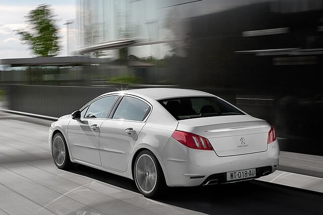 Ab dem 12. März ist sowohl das klassische Stufenheck als auch der Kombi erhältlich