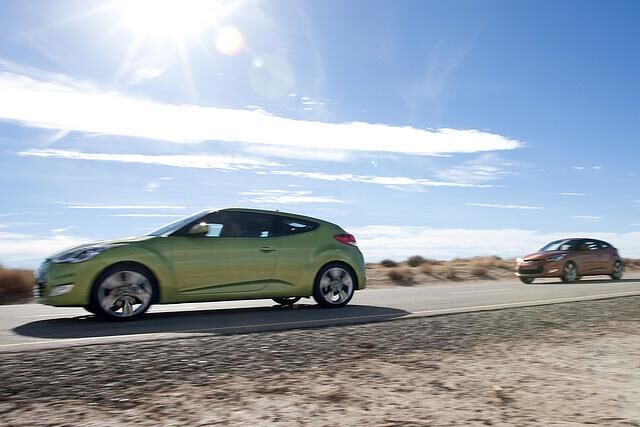 Als Antrieb dient ein 103 kW/140 PS starker 1,8-Liter-Saugmotor oder ein 155 kW/210 PS leistender Turbobenziner