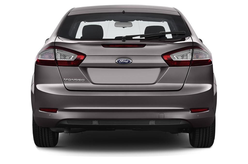 Ford Mondeo (Baujahr 2014) Trend 5 Türen Heckansicht