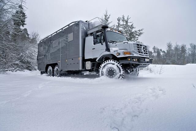 Mercedes Zetros - Wohnmobil extrem